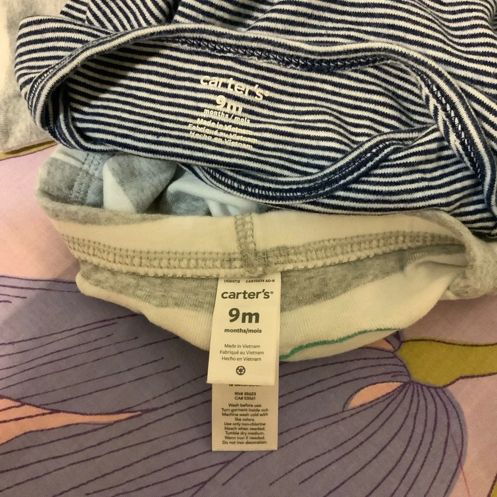Like New Lot 5 Pz Baby  Clothes Onesies